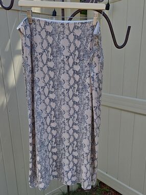 American Eagle Outfitters Beige and Gray Snake-Print Skirt